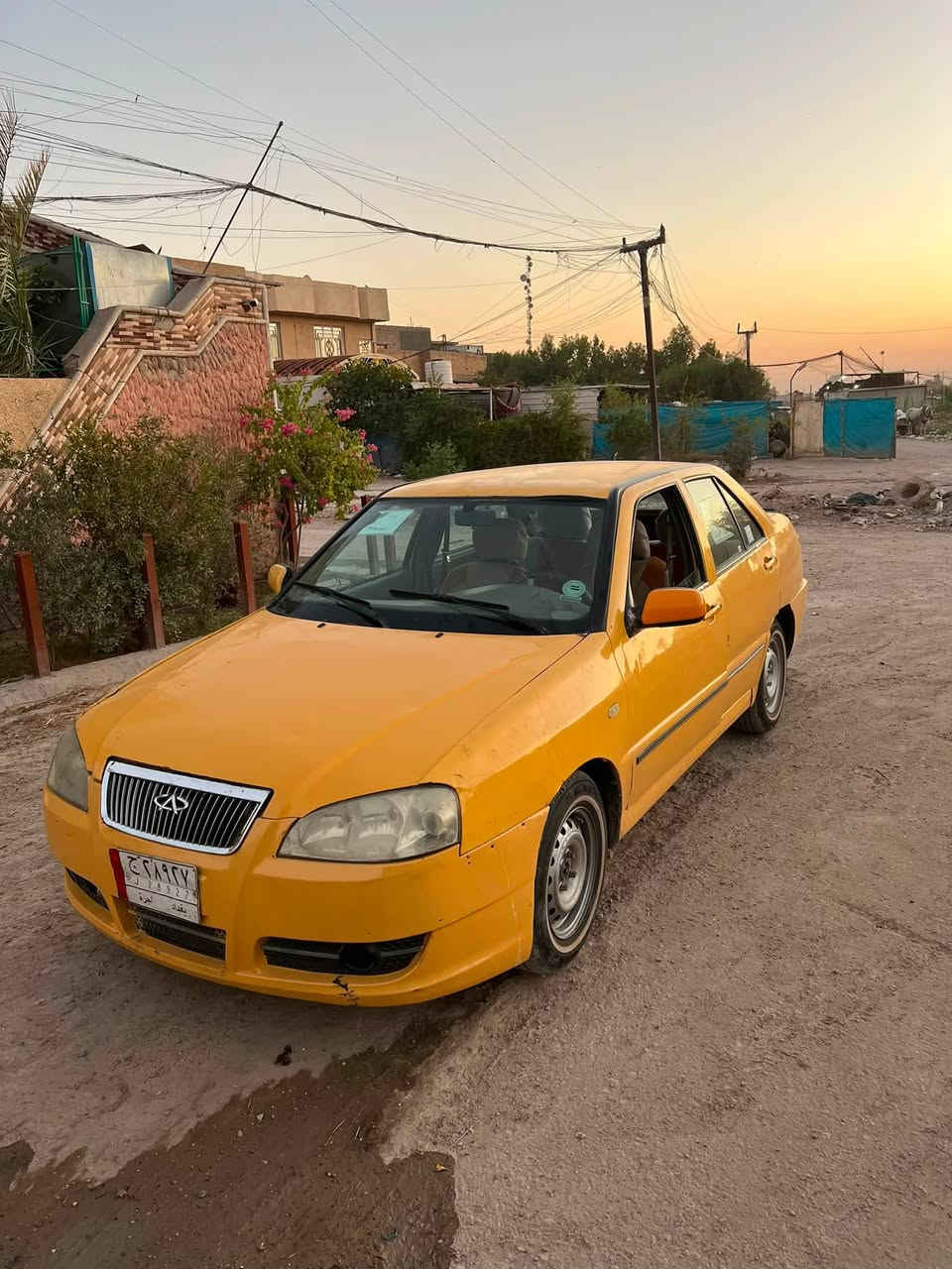 سلام عليكم من رخصت الادمن سياره للبيع شيري موديل 2010 كير ومحرك كورلا 1600تخم تاير ويل جديد تبريد ثلج شغال سياره حلوه وكاعده 
السعر ٢٨ مطلوبه ٤ ورقات ينزلن من حسابهن 
***********
