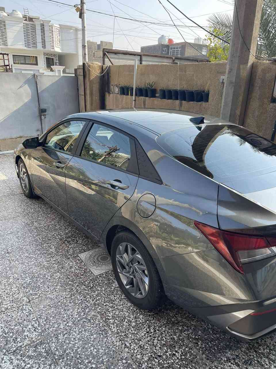 السلام عليكم 
النترا موديل 2024 وارد امريكي حادثهه جاملغ خلفي
راجع بارد بدون دواخل بدون ايرباك دخول جديد رقم بغداد بسمي السعر 170$ العنوان بغداد المحموديه للإستفسار اكثر الاتصال على الرقم *********** / *********** واتساب ايضآ
