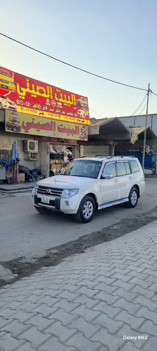 باجيرو 2010 للبيع
حبتور فول مواصفات 
محرك 3500c ما مفتوح 
ماشيه 150.km
جاهزة بدون اي نقص 
كفالة عدا كارت بسيط خشم الجاملغ الامامي  مقدار شبر 
السعر 152$ 
العنوان بابل حي الجزائر 
***********
