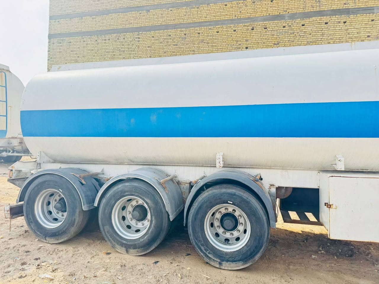 للبيع تخم تاير بس تحويرة چوبلس ٣دنكير مزوج السعر ٦٥ورقة وبي مجال بسيط الشراي يتصل  الارقام التاليه مكاني بصرة قرب ساحة سعد ***********
***********
