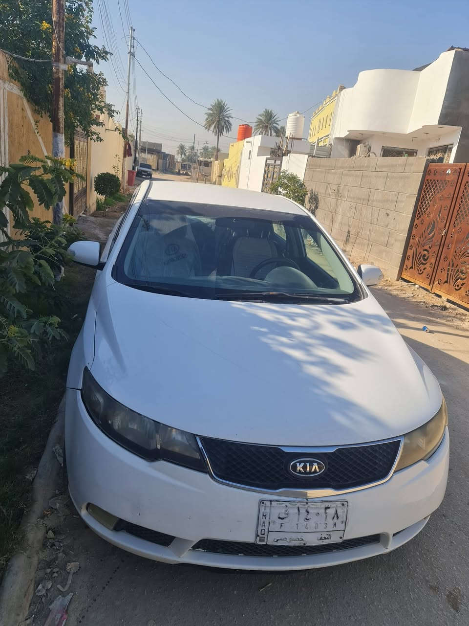 السلام عليكم للبيع كيه سيراتو خليجي موديل ٢٠١٠ السعر ٩٥ بي مجال ***********
