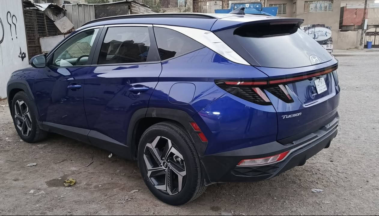 سلام عليكم 
توكسان 2023 فووول مواصفات 
وارد امريكي 
السيارة بدون ولاقطعه تبديل نفسهن مصلحات 
صور الحادث بالمنشور 
فوووول مواصفات 
ماشيه 30 الف
محرك 2500
تو ويل 
تترقم جميع المحافظات 
مكاني بغداد 
***********
