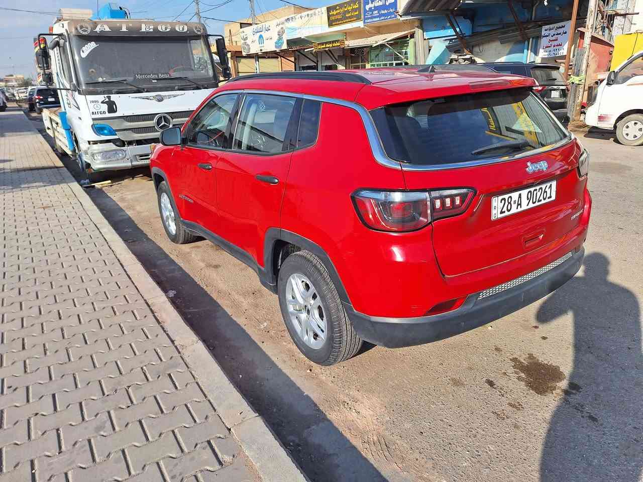 السلام عليكم جيب كومابس موديل ٢١ بية ظرر بسيط بالجاملغ الامامي ماشية ٣٥ الف السعر ١٤٠ $ وبيه مجال الاتصال *********** نجف
