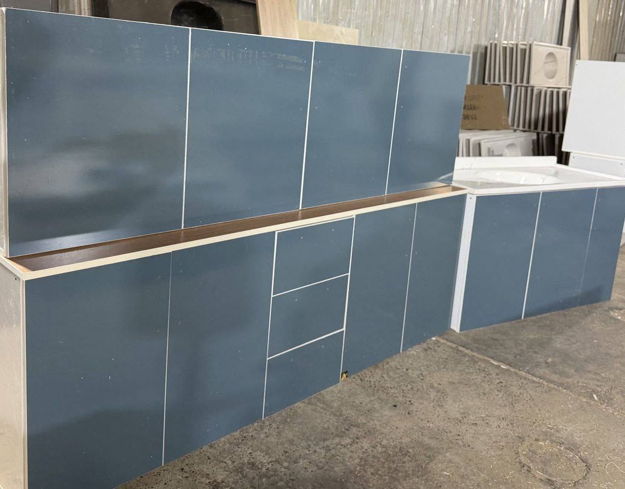 🌸كاونتر خشب تركي  MDF مترين ارضي (يحتوي 3 جرارات) وملحق وسنك مرمر صناعي متر و20 🌹
السعر ((275 الف)) 💛
للاستفسار والحجز راسلونا على الخاص 📩
توجد خدمة توصيل لجميع المحافظات 🚚


**إذا كنت صاحب هذا الإعلان وتريد حذفه لأي سبب، رجاءا أرسل رسالة إلى الدعم الفني**