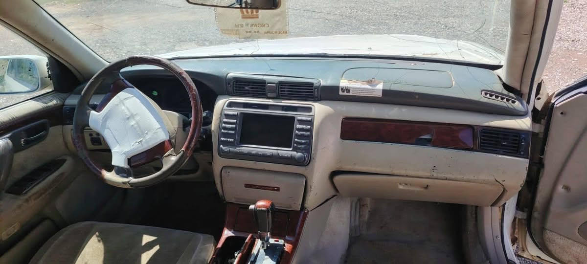 ملكه للبيع السعر 20 وبيه مجال حگ الجيه الاتصال على الرقم ***********
ماكو مراوس مكان السيارة الزوية
