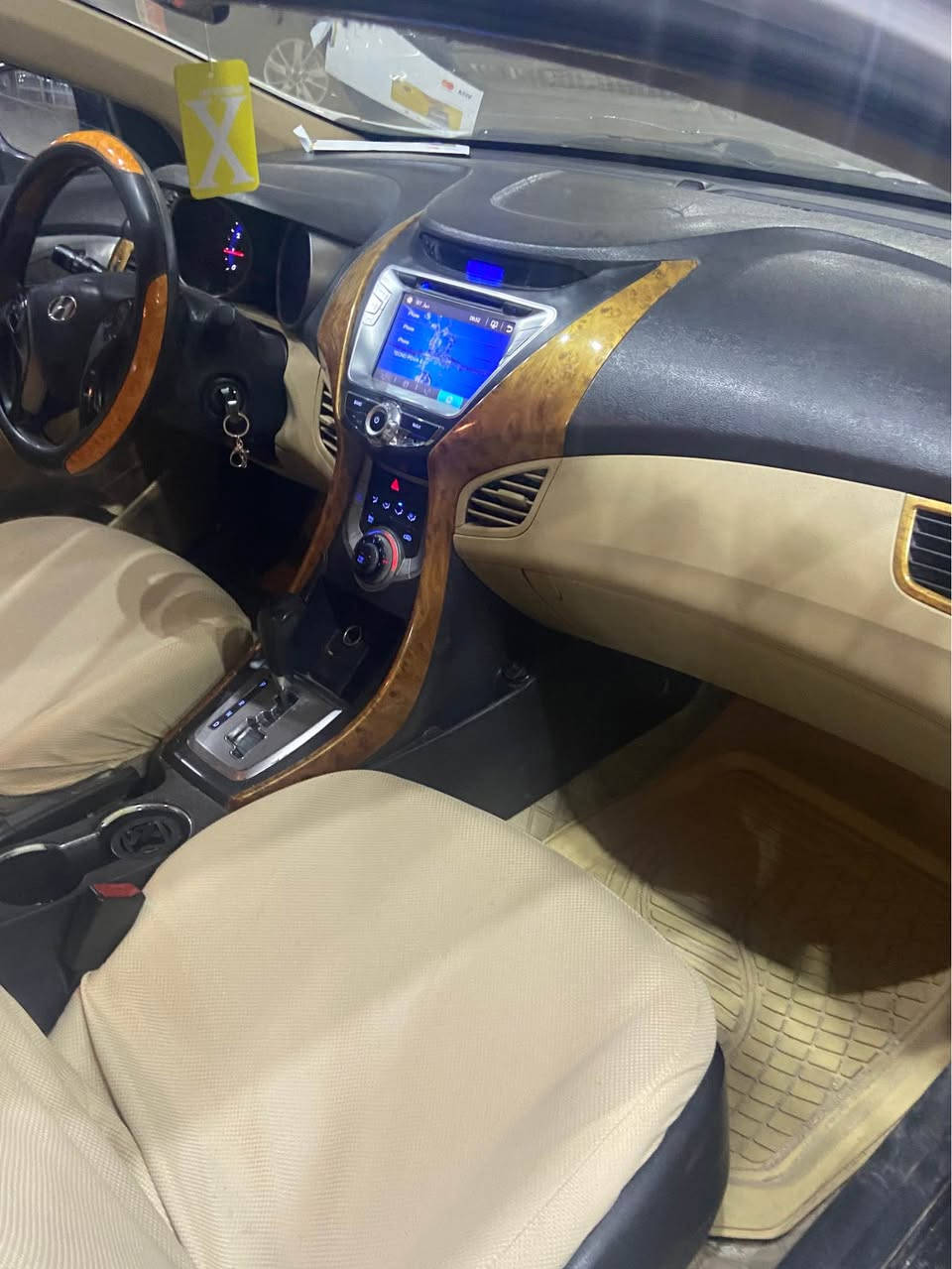 انتره موديل ٢٠١٣ رقم أربيل مداور وكاله بيه قطعتين صبغ بدون دواخل سعرها 105 وبيها مجال بسيط جاهزه كير محرك حداديه كله جديد مكاني نجف *********** النجف, العراق
