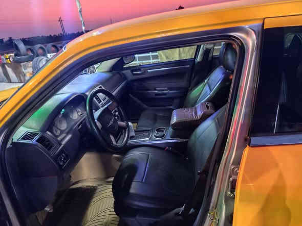 السلام عليكم
اوباما 2010 أصل
اربع چوكات
سياره جديده كفاله عامه
شرط الدعايه الاماميه أصليه
حداديه اماميه وخلفيه جديده
تخم تاير جديد
مكينه +گير+اكسن جدد
السعر 130وبيها مجال قليل
***********
***********
