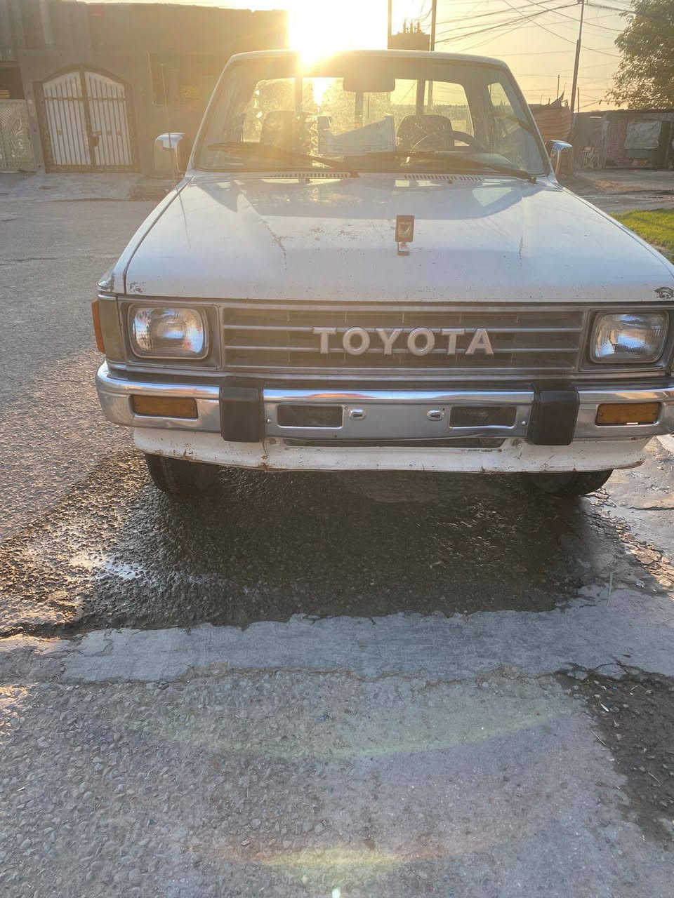 السلام عليكم بيكم للبيع موديل ٨٨ رقم صلاح الدين بعدهي على بلاد مابيهه اي طخه والا صبغ صدر  كامل تخم تاير مابيهه اي نقص مكاني بغداد حي الجهاد  السعر ٧٠وبيهه مجال وهذا رقمي ***********
