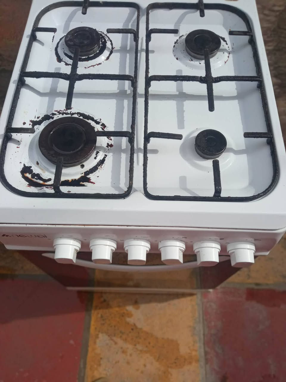 للبيع طباغ شغال مع الفرن بس العين الصغيرة ماتشتغل فقط 
السعر ٧٥ الف حلة مركز المدينة


**إذا كنت صاحب هذا الإعلان وتريد حذفه لأي سبب، رجاءا أرسل رسالة إلى الدعم الفني**