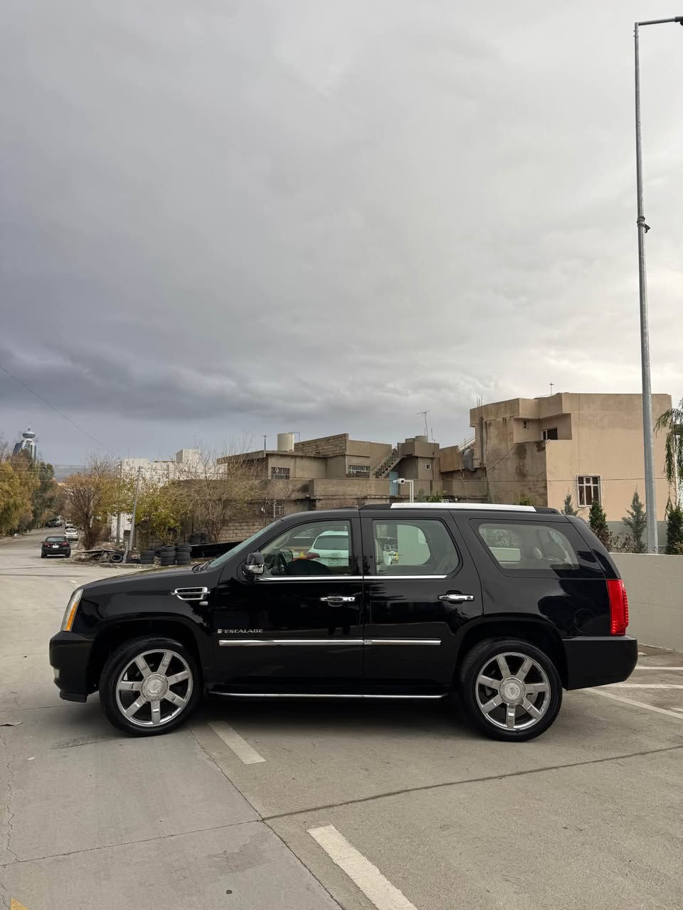 كديلاك 2007   خليجي  شريكة منصور   📦📦📦📦

اللَّهُمَّ صَلِّ عَلَى مُحَمَّدٍ وَعَلَى آل مُحَمَّدٍ

رقم /    ***********

🔷كديلاك  2007  لوك  لوك  شرط   ماشى  117  الف كيلو📦

🔷سياره مواصفات معروفه ( بلاتينيوم  )

🔷 مواصفات   معروفة   فولل فول 

🔷سياره (V8 )    _ (DVD ) شاشات

🔷سياره (3 ) سويج  بيلادي موجود

🔷مكفولة  كفالة   ماعد    شبر  تكحيل  كارت مامبين  

🔷سياره ماشيه  117    الف كيلو حقيقي

🔷4 اطارات و ويل جديد شريكه 

🔷سياره داخل بيجى   كوشنات جلد

🔷سياره محرك بشرت مامفتوح جديد جديد

🔷 محرك (V8) 

🔷سياره حيل نظيفه كلشي علي بلادي لوك

🔷مواصفات

( فتحة ...  شاشة DVD ... تشغيل عنبعود ... حساس 
... 7 راكب ... سنوق شفط ... دوسات كهربائى ... مرى شفط ... يدو ويل كروم ... بلاجكتور ... ڤوليوم ...  بعد )

🔷نظافه  ١٠٠٪ كامل سيرڤس بدون نقص و مصرف

🔷 سنوى  و فحس و هزة جديدة  لحد    2030  بسمى

🔷سياره مال بيت أي نقص مابيها

🔷نفس اليوم / تحويل و وكاله حاظر مباشر 
 

🔷 سياره داخل / سليمانيه 

🔷سعر ..  195  $ .. ورقه 

🔷رقم /   ***********  📲 السليمانية, العراق
