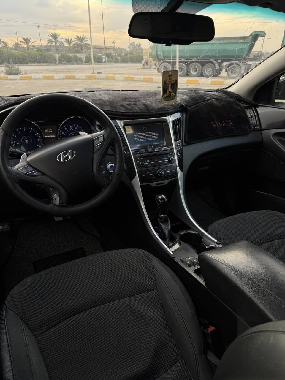 السلام عليكم سوناتا 2014
فول مواصفات للاخير 
ماشيه 85 m الف حقيقي 
محرك 2.4
فتحه 
بصمه 
كشن كهرباء 
كشنات هيتر 
اشاير بلمري 
داخل مخمل وجلد 
شفتات ستيرن 
بيها الجاملغ الامامي وال باب الخلف السايق صبغ وملاحضات بسيطه بارد 
محرك كير كفاله مال شركه مابيها اي مشكله 
رقم بغداد باسمي 
السعر ١١٢ وبيها مجال بسيط 

مكانها مركز الحله
***********
