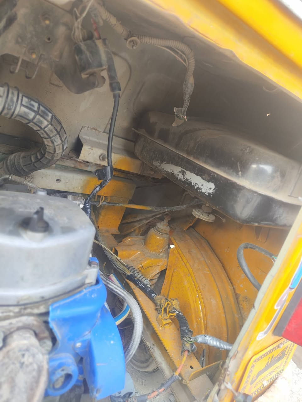 سلام عليكم  تكتك للبيع موديل 2018 تكتك اوراق مو رقم اوراق مكفولة كفالة لحد الترقيم تكتك كاملة مكملة على تخم تاير كهربائيات مكينة 20 تجفيت جديد كامل الاكسن مكفول اول تبدلة دهن الها المكينة مكفولة كفالة عامة كله شركه السعر خاص المكان ديالى بلدروز هاذ الرقمي***********
