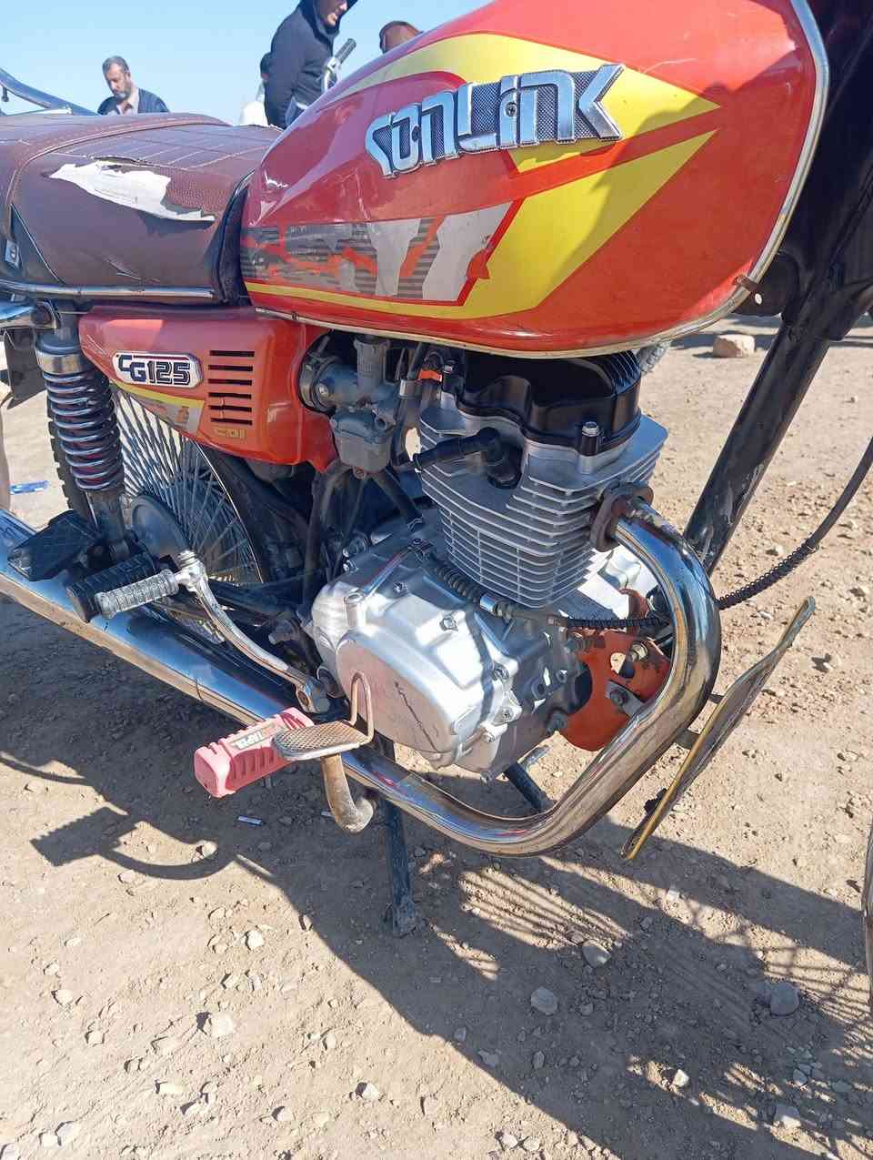 سكنر مكفول للبيع اوراق
السعر 725  وبيها مجال للشراي
الشراي  يراسل واتساب
0***********
