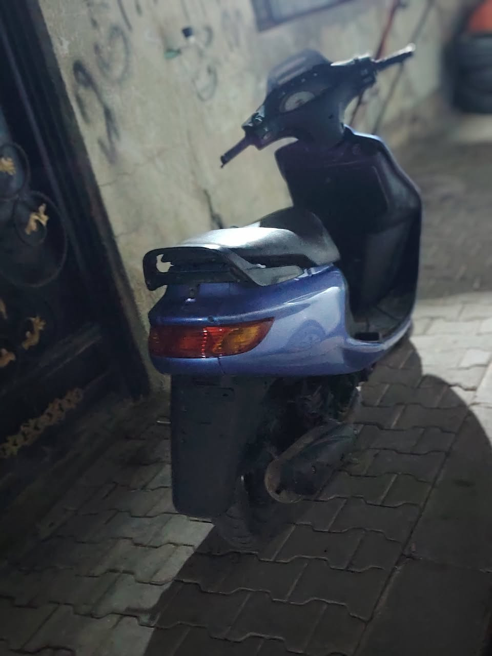 السلام عليكم اخوان عندي فراشه للبيع فحل ما مفتوحه ماكينه تنزل ماكينه شرط ما مفتوحه برغي من عندها اخوان دراجه نظيفه ما مفتوحه لايتات سلف كامل تشتغل الدراجه السعر 600 وبي مجال الشراي مكان فيه النجف. ***********
