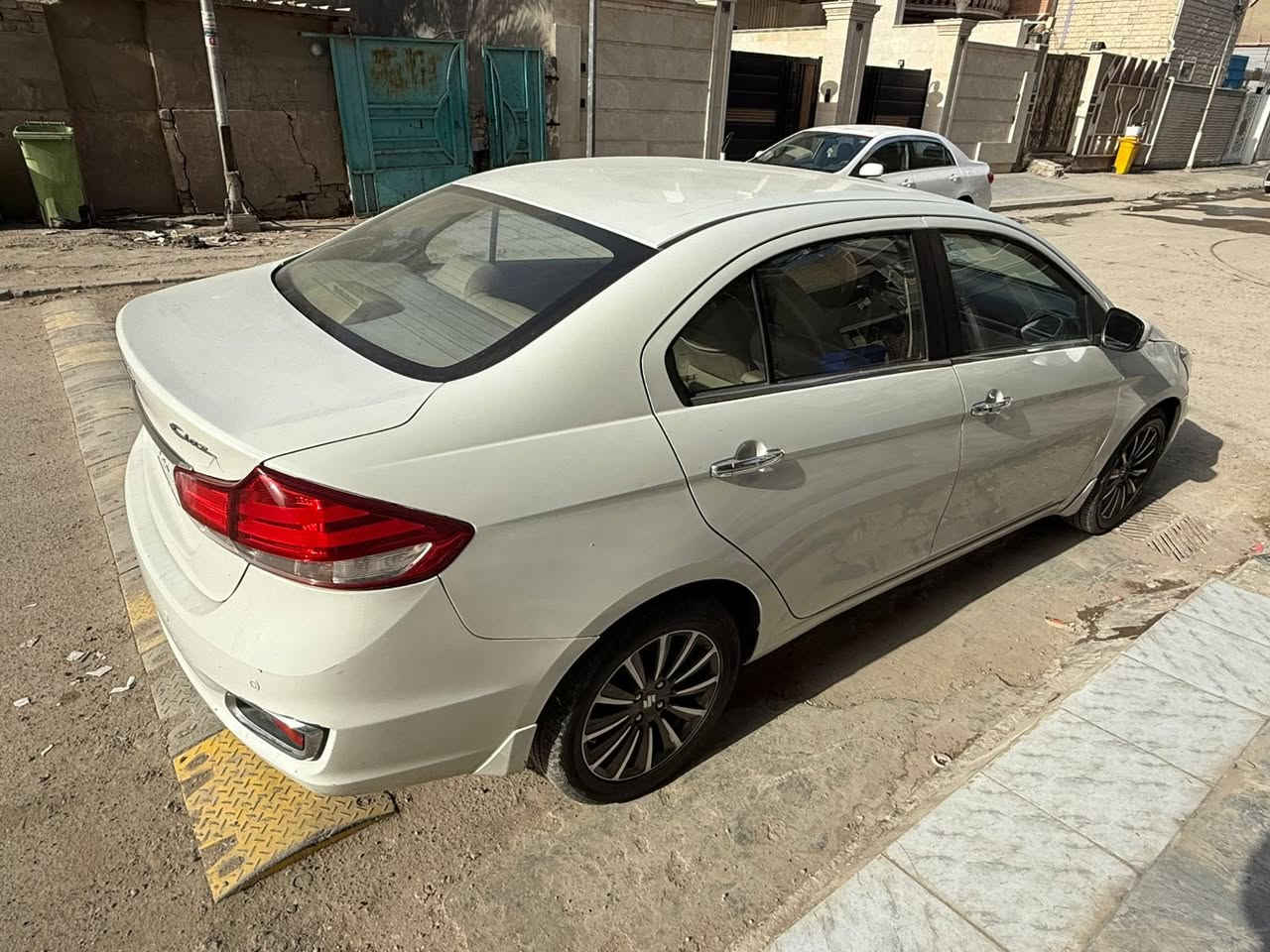 السلام عليكم 
سازوكي سياز  
موديل 2023
رقم بغداد با اسمي 
السياره عليها قسط استقطاع مباشر من الماستر
ابيع نقد 
السياره مابيها اي صح 
بيها بس طخات بسيطه موضحات بالصوره
السعر 102

***********
