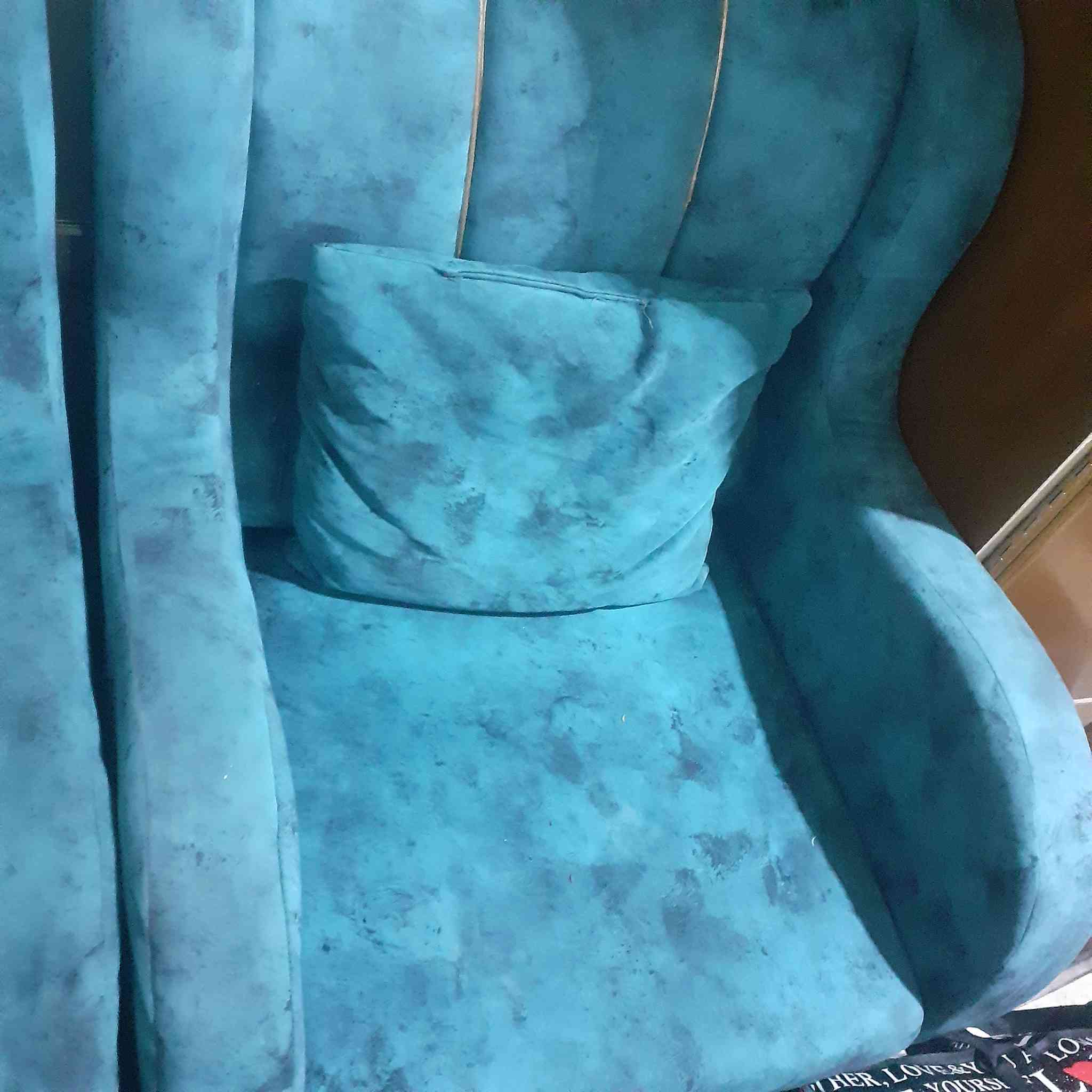 بيع سريع تخم ٨ مقاعد بحالة جيدة فقط رجل  واحدة باحد القنفات مكسورة بسبب التنظيف للبيع السعر ٢٠٠ وبي مجال بسيط المكان بغداد الكرادة داخل


**إذا كنت صاحب هذا الإعلان وتريد حذفه لأي سبب، رجاءا أرسل رسالة إلى الدعم الفني**