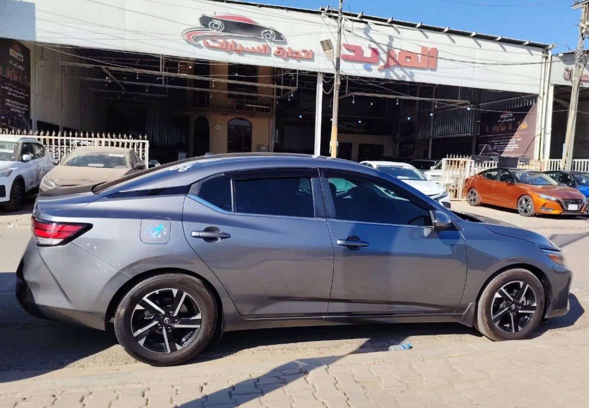 *تحية طيبة لجميع المتابعين*
*****السعر 130 ورقة *****
للبيع نيسان سنترا. 
موديل 2024 مواصفات SV
العداد 6900 mil.👌
رقم الشاصي 3N1AB8CV0RY374716. 

مواصفات SV
دخول ذكي
بصمة تشغيل 
كاميرا خلفية 
رادار امامي وخلفي. 
نقطة عمياء. 
حساسات.  
فول تحكم ستيرن. 

صور الحادث وتقرير السونار مرفق في الاعلان. 

السيارة كاتي تترقم شمال العراق. 
اربيل *سليمانية *دهوك

للاستفسار اكثر عن السيارة يرجى مراجعة معرض المربد لتجارة السيارات. كركوك حي الخضراء شارع المعارض. 

او الاتصال على الرقم 
***********
