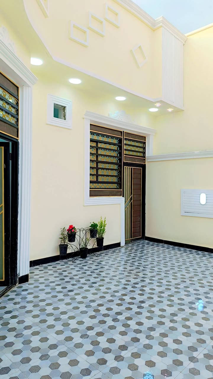 #أسعد الله اوقاتكم بكل خير🪬
⚜️مــكـتـب الكاظم (؏) ⚜️ #حجز_موعدك_الآن_لرؤية_العقار

اذا كنت تبحث عن دار مميزه وجميله للبيع يتوفر لدينا ذلك بتصاميم و خرائط  حديثه 📊

📳***********📳‏‪ابو مهدي 

عــلمن البناء حديث👍

#دار ســكـن للـــبيع  

#نوع البناء بلوك🧱درجه اوله👍

#نوع العقار طابو زراعي اصولي📝

#الـــمساحه   210مـــتر✅

#يــحتــوي  دار  عـــــل⭕⏬

#ســـتقبال

صـــالــــه 🚴

#غـــرف مـــنام عدد 2 🛌 

#مـــــــطبخ🚰 

#صـــــــحيات داخليه وخارجيه كــــراج 

#العنوان البصره ابي الخصيب كوت ثويني  يتوفر كافة الخدمات

#الـــسعر 120💸مــليـون وبــي مــجال بــــــسيط 🔰

#للإستفسار اكثر ع رقم واتس أو نتصال✅

📳***********📳ابو مهدي 

#نـــستقــبل عروضكم فــي كل الأوقات
