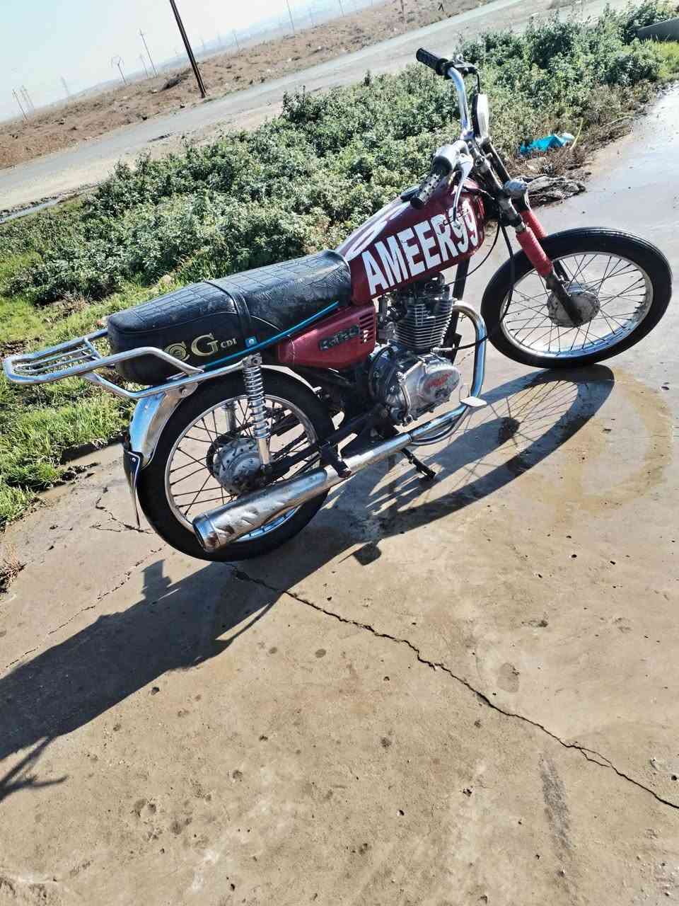 السلام عليكم ماطور للبيع  نضافه كدام لعين  سعر 130بي مجال للستفسار تصال علا رقم  ***********
