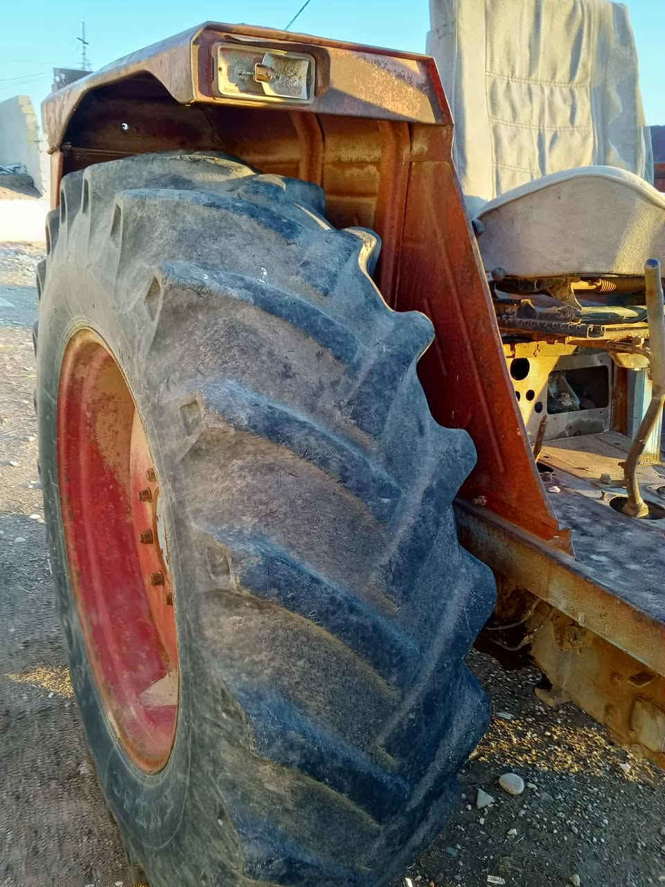 السلام عليكم
تركتر عنتر للبيع 

الاتصال على الرقم ***********
