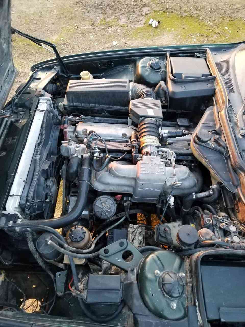 السلام عليكم للبيع فقط BMW حجم 735محرك كير بل جيس مال كصه شرط كير عادي اصل  سنويه لل27بسمي مشروع وطني تخم تاير جديد تبريد ثلج تدفئه نار قطعتين سلايت طكتين سياره جاهزه وكفاله عامه السعر المطلوب 42وبيها مجال قليل هاتف***********مكان السياره مفرق الشرقاط
