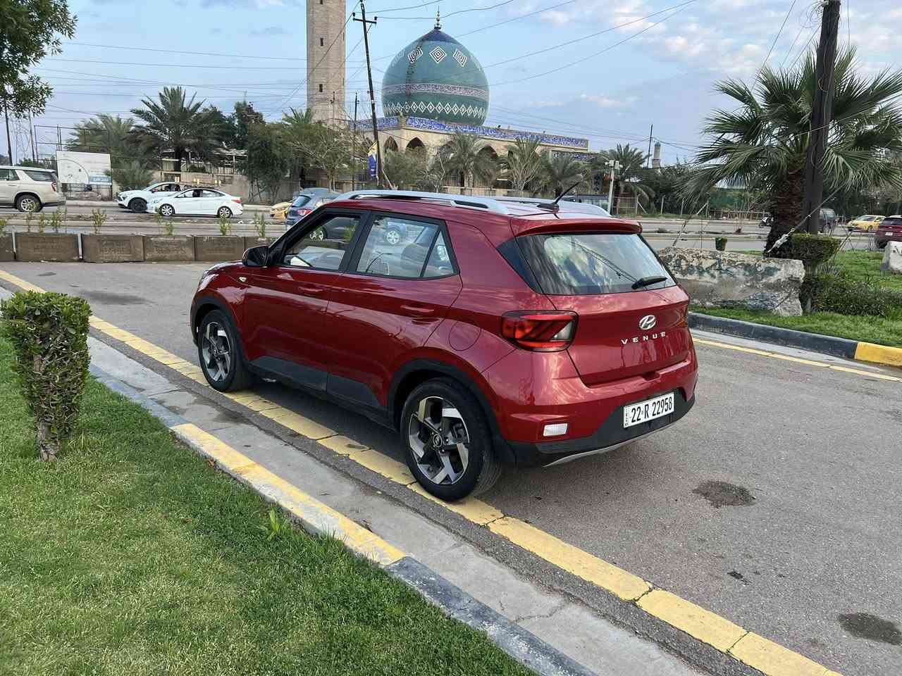 #هونداي_فينو لون احمر مميز

#موديل_2023

#مرقمة_ أربيل .              

 المواصفات 

1- دخول جديد رقم اربيل الانكليزي هزة وفحص وسنويه كله جديده  

 2- فتحه سقف (سلايت)

3- داخل لونين 

4- شاشه كبيرة كامرة دوارة 

5- فول  تحكم ستيرن جهتين  

 6- ويل كروم 

7- شاشة كبيرة كاربلي +اندرويد 

8- نظام انذار

9- مانع انزلاق

10- تراكشن منحدرات

11- وضعيات قيادة  

12- رادار تحذير جانبي 

13- رادار خلفي

14- رادار امامي

15- تحديد مسار 

16- مكينة 1600 دبل نوزل 

ماشيه ٤٦ الف وقابله للزيادة

‎ و السيارة جديدة جدا و السيارة اجمل و أحلى بكثير من الصور و الحادث خفيف صور الحادث مرفقة مع بالمنشور 
جاملغ والبنيد فقط شاصي للغد مكفول وحافة الباب بارد بسط جدا 

محرك كير مكفول
السعر 133 $ بيها مجال للاستفسار  ***********
مكان السيارة بغداد الكرخ حي الاعلام
