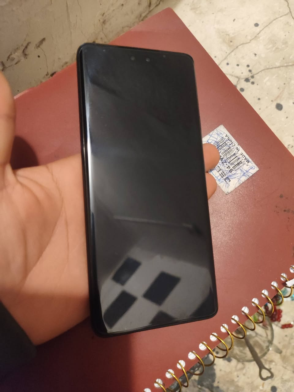 شاومي 13 لايت شاشه منحنيه فول نضافه بدون ملحقات جهاز نضيف كلش 90 فريم يشغل سعره 220 وبي مجال لشراي ***********الزبير
