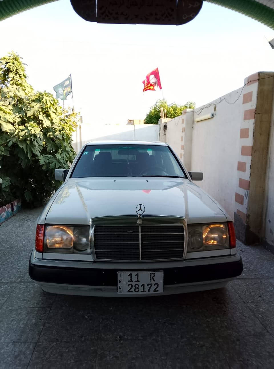 السلام عليكم مارسدس دب موديل 90  مكينه 300 قبق اسود عنكبوت صبغ عام
 جماليه قواعد دبل بلادي بدون خياس تبريد شغال ثلج سياره رقم بغداد بسمي فول مواصفات  كشنات كهربائية جام اربعه كهرباأء اريل كهرباء ستيرن كهرباء سلايت روف طكتين دبل هورن دبل مروحه لايت زنون عالي ناصي سياره فول سياره نضيفه مكاني بغداد استفسار ***********
