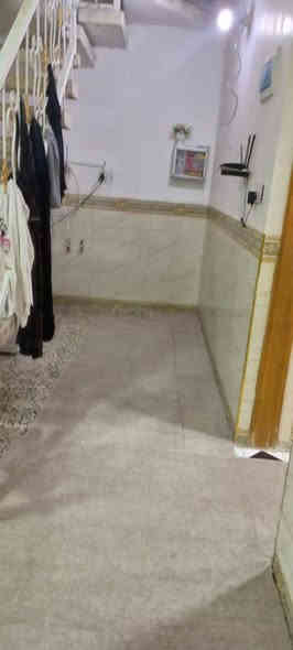 بيت زراعي مقابل هيئة الزهراء ثامن بيت عن شارع النخيل ١٢٥متر مربع غرفتين وصالة واستقبال ومطبخ وصحيات بناء جناي السعر ٩٥مليون مع المجال او مراوس بعقار اخر للاستفسار مكتب سيد هاشم الذبحاوي للعقار الكوفة حي ميسان ركن شارع البوريات ***********واتساب نستقبل جميع العروض عرصات بيوت مشتملات راسلونا مع الصور على الواتساب اعلاه
