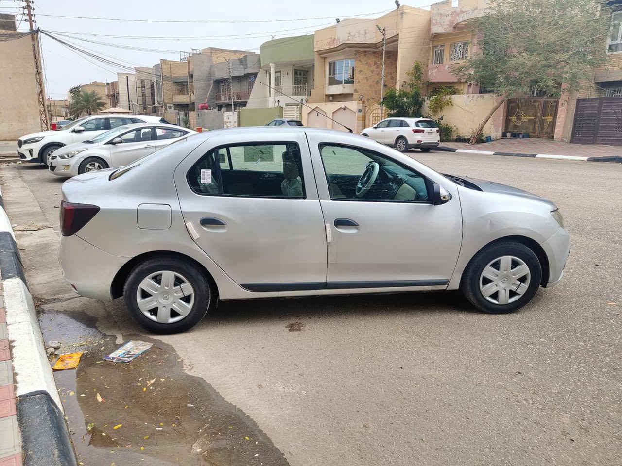 السلام عليكم رينو سنبل للبيع موديل 2019 رقم بغداد الجديد انكليزي سنويه جديده هزه جديده تحويل ثاني يوم مكينه 1600 كير اوتماتيك حداديه تخم تاير مكفولات تبريد ثلج السياره مكفوله من الضربة بيها صبغ مكانات قليله  اثر جراد فقط السعر 67 وبيها مجال مكاني كربلاء رقم الهاتف 
***********
