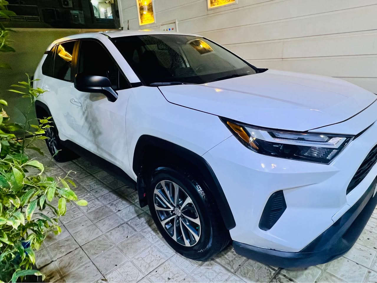 السلام عليكم 
للبيع تويوتا راف فور Rav4 موديل 2024 
موصفات LE 
الظرر فقط نص جاملخ سكن صبغ بدون دواخل بدون ايرباك بدون تبديل 
ماشيه 38 الف 
السعر 240 بيها مجال بسيط 
للاستفسار اتصل ع الرقم *********** كركوك, العراق
