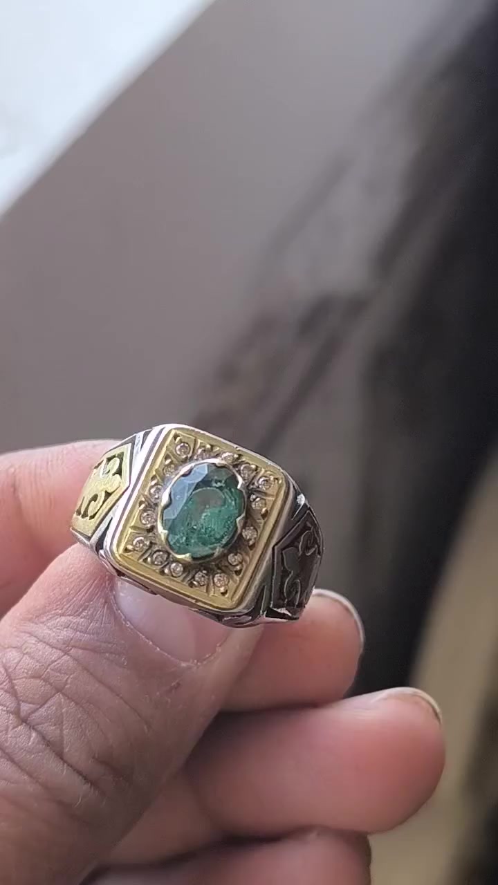 سلام عليكم خاتم زمرد للبيع


**إذا كنت صاحب هذا الإعلان وتريد حذفه لأي سبب، رجاءا أرسل رسالة إلى الدعم الفني**
