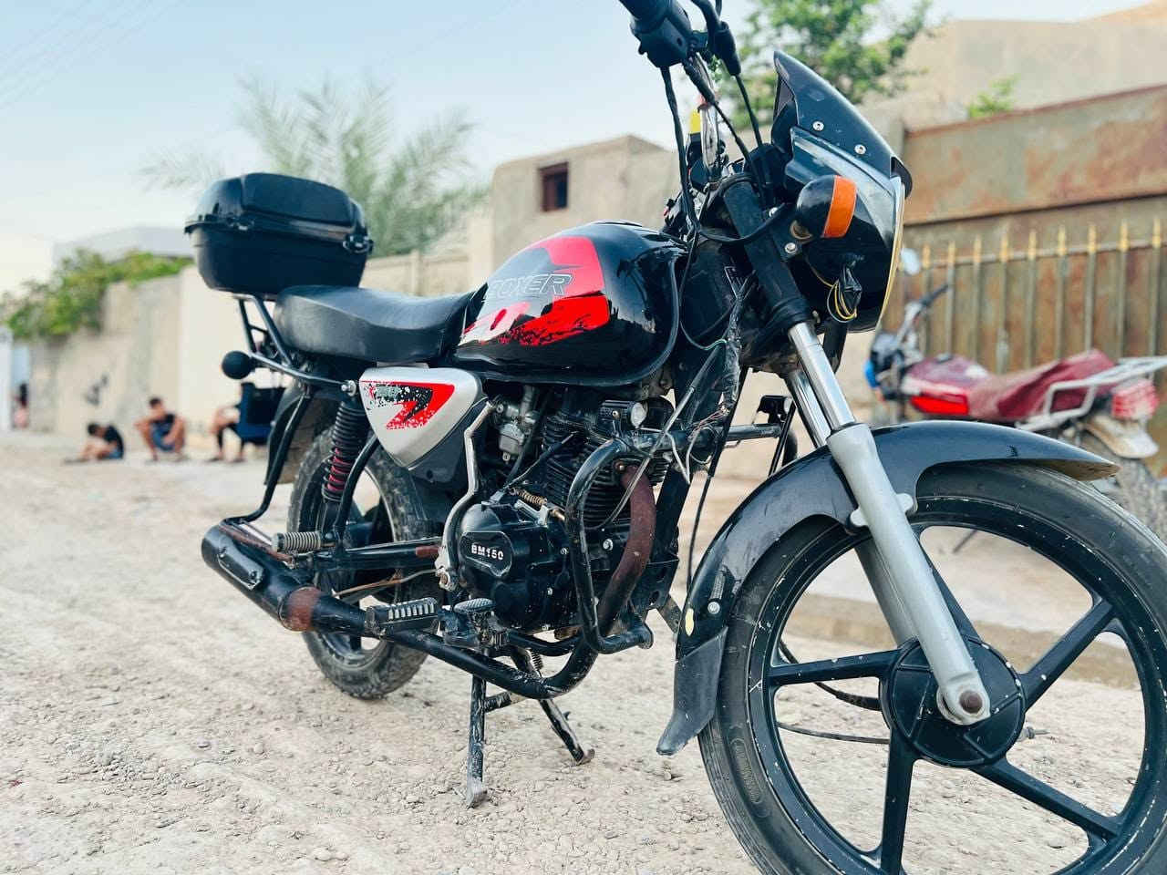 مرحبا اخوتي بوكسر BM150 للبيع موديل 20 السعر المطلوب 650وبي مجال 
*********** ملاحضة بسيطه الجنطه مو من ضمن البيع
