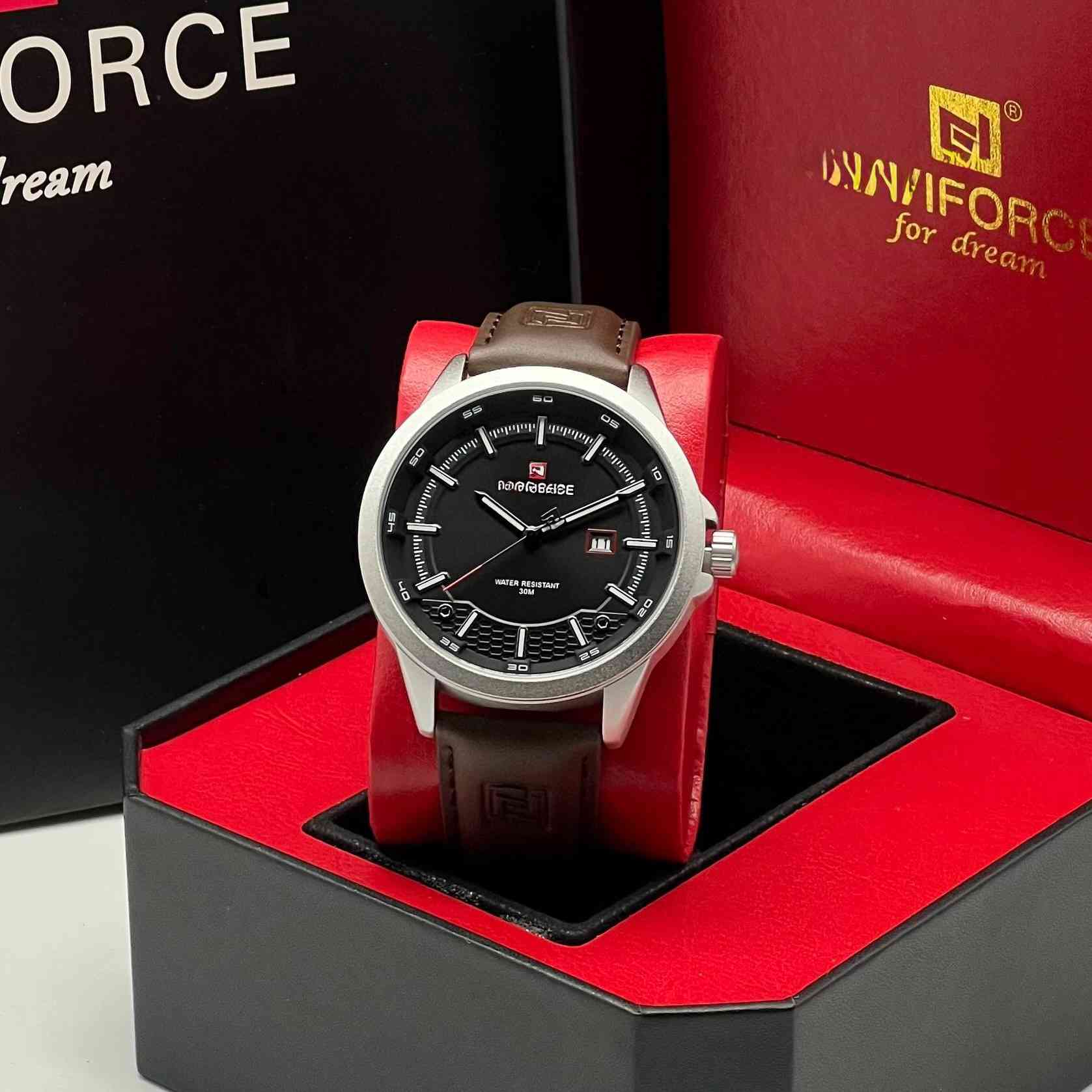 دكّة الساعچـي ⌚️
.
Naviforce، الماركة اللي أثبتت إن الذوق الرفيع ما يحتاج ثمن خيالي. تصميم كلاسيكي نظيف، حركة دقيقة، وسير جلد يرتاح على معصمك من أول لحظة
سواء كنت في الاجتماع، السفر، أو لقاء العيلة — هذي الساعة تتكلم قبلك
.
⌚️ Naviforce Classic Collection
.
◽️ مقاومة للماء ٣٠م
◽️ عرض التاريخ
◽️ سير جلد أصلي
◽️ بوكس هدية فاخر
◽️ كيس حماية مع كل طلب
الهدية المثالية لنفسك — أو لمن يستاهل 🎁
.
للحجز والاستفسار دايركت او على الواتساب 📲
يتوفر توصيل لجميع المحافظات 🚚
#العراق #viral #trending #reels #luxury دكّة الساعچي @


**إذا كنت صاحب هذا الإعلان وتريد حذفه لأي سبب، رجاءا أرسل رسالة إلى الدعم الفني**