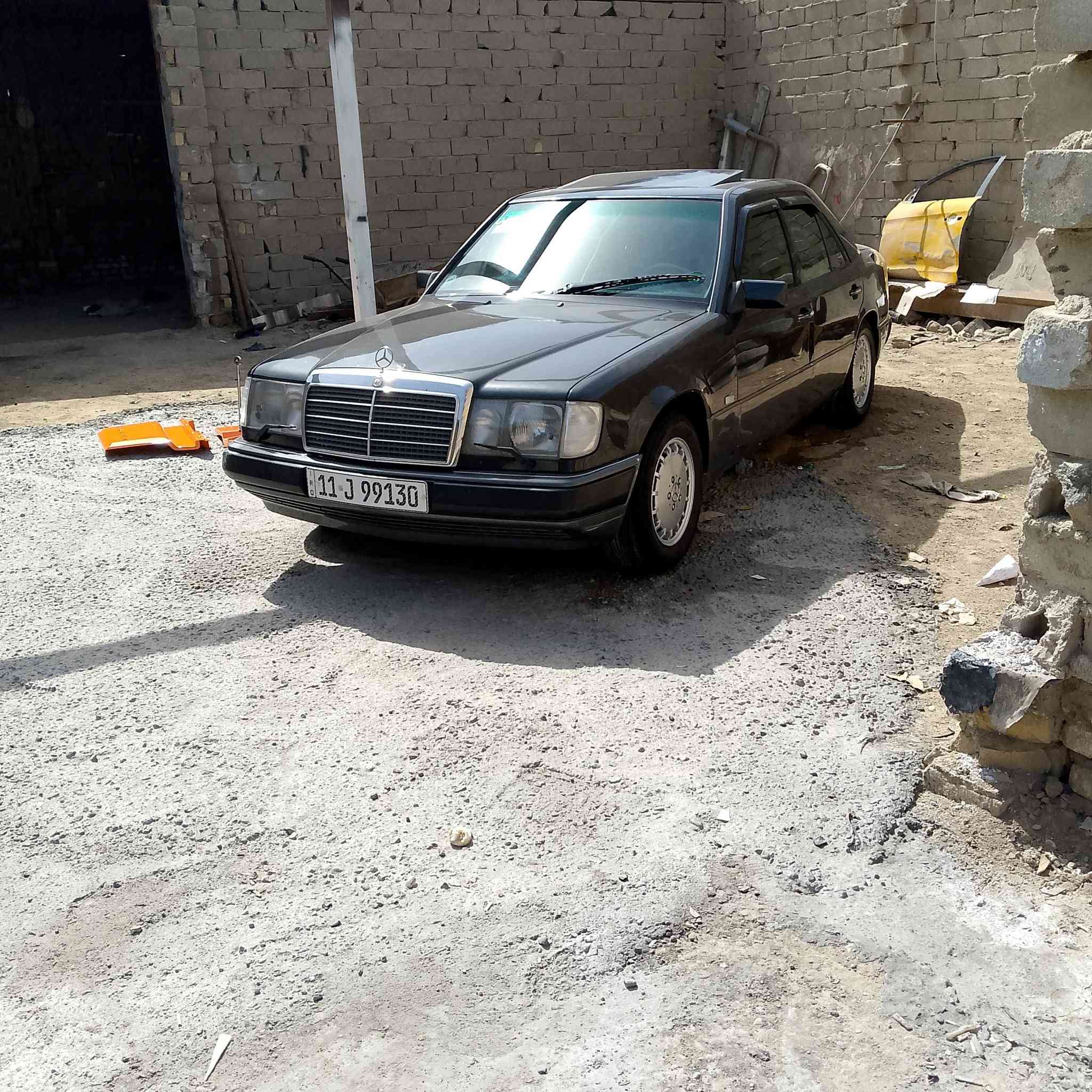 سلام عليكم سياره مارسديس دب موديل 89 سياره بسمي رقمه بغداد نكليزي السياره مكفوله كفاله عامه ماعده الصبغ جماليه مكاني ناصريه مركز 
السعر 80وبيه مجال ***********
                             ***********
