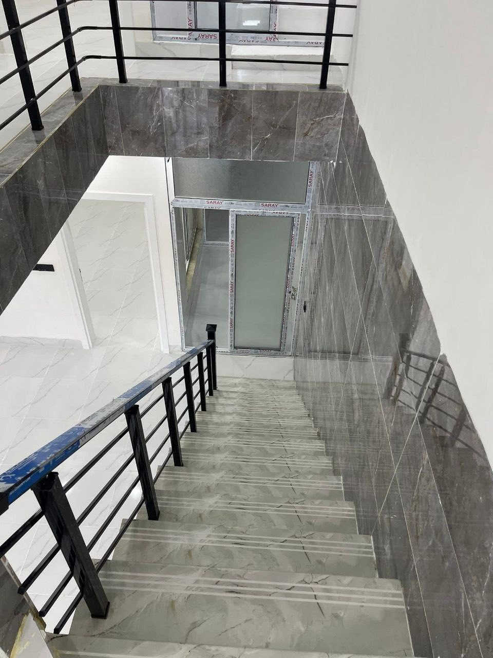 #بيت  زيرو للبيع في #حي هفالان

#المساحة: 100متر #مقابل حديقة
يتكوّن من:
 • 3غرف  نوم

للتواصل:
***********
***********
السعر متوفر عبر قناة التليگرام:
https://t.me/ahmadmuftah199 👈
Kod/10
