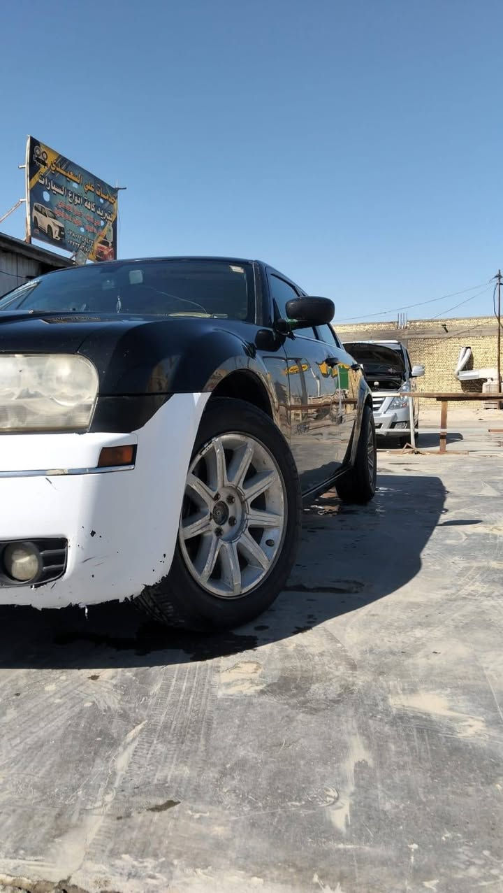 اوباما خليجي  2007 جاملغ وبنيد
جاهزه من كلشي كير ومكينه وتاير  وتبريد كهربائيات كامله منقصها شي مكينه 3:500 مكاني الناصريه مركز  السعر  95 مستعجل ع بيعتها   غير متواجد ع الفيس  ***********
