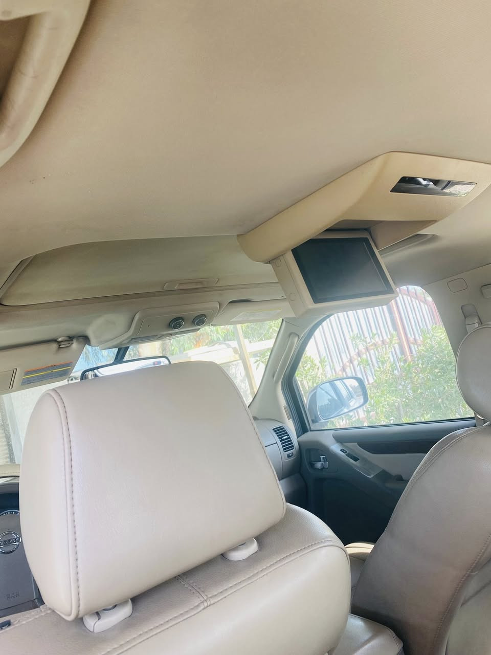 السلام عليكم 
نيسان بافندر 2009 خليجي LE فول مواصفات مكفوله ما عدى باب واحد بي نص صبغ مو كامل والباقي كفاله 
حداديه جديده 
السياره باسمي استوني اشتريتها وداورتها بس عندي ضرف خاص واريد ابيع مكاني نجف ***********
