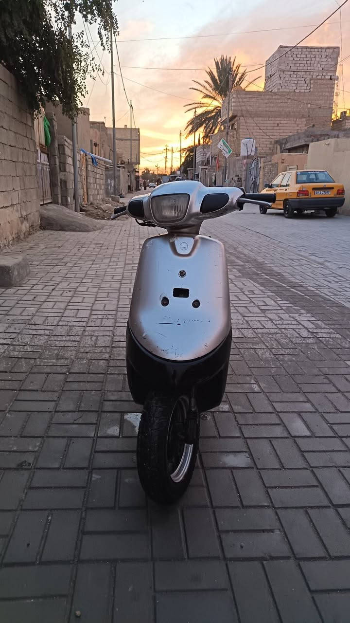 دراجه بطه شغاله السعر 180 وبيها مجال كربلاء نقصها باتري ض***********
