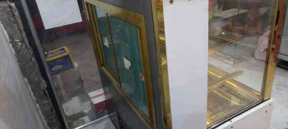 عارضة كيك جديده  شرط الشغل والضمان
للاستفسار الاتصال على الرقم ***********
