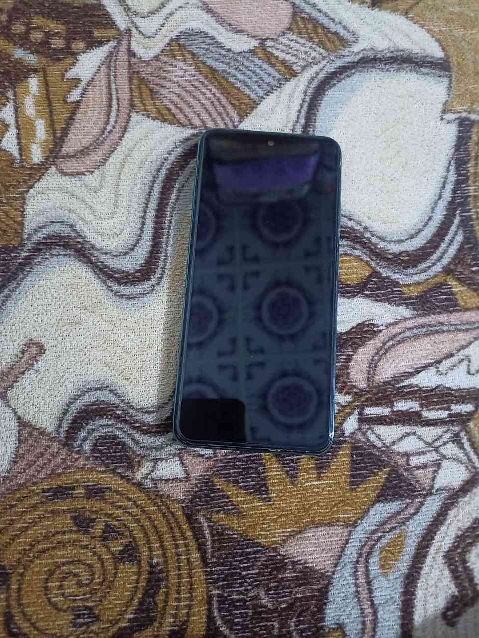 سلام عليكم مبايل ريدمي نوت 10 اس ذكره 128 مبايل نضيف بلادي مبدل شاشه اصليه الشري يجي  السعر 80 قفله مكاني الفلوجه حي العسكري ***********
