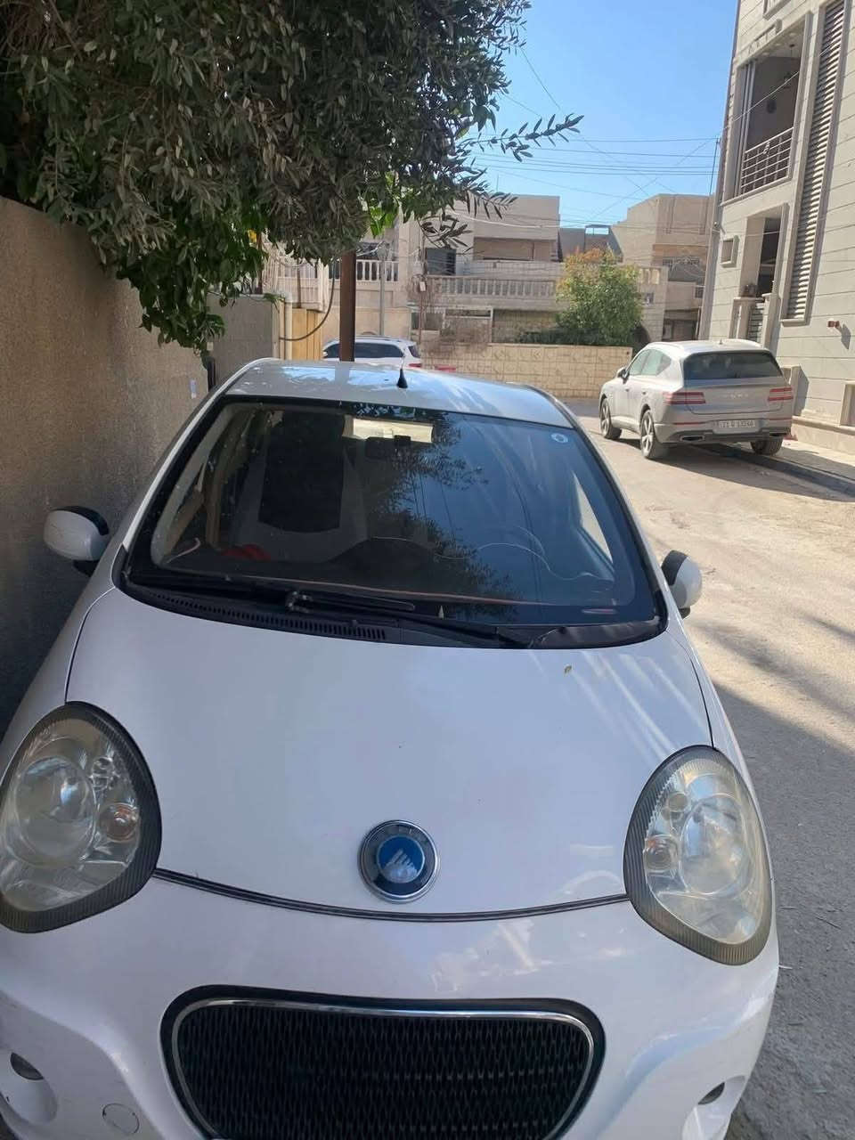 السلام عليكم باندا جيلي ٢٠١٢ للبيع مكفولة مكينة وكير وحدادية تبريد خير من الله سيارة مال بيت الله شاهد بأسمي سنوية وهزة جديدة ورقم انكليزي جديد ،تحويل مباشر .
رايدها ب٥٥ وبيها مجال ، المكان بغداد.
للأتصال : ***********
