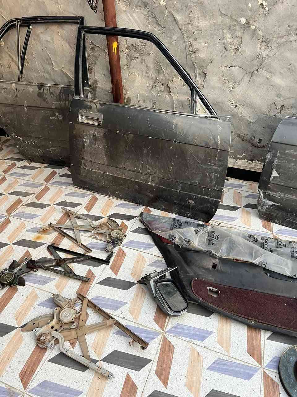 سلام عليكم غراض سيدان للبيع قيم بل يرضي الله ***********
