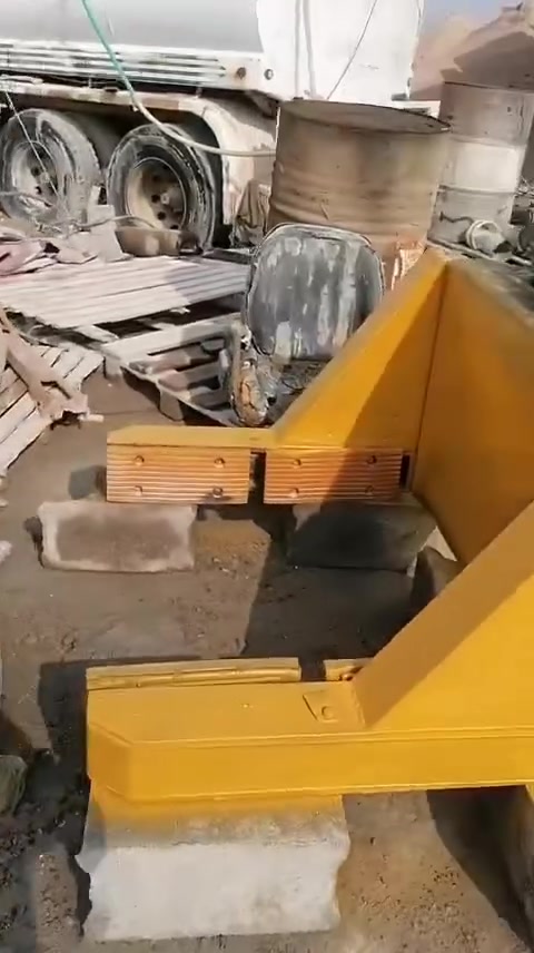 سلام عليكم كماشه للبيع المكان بصره جويبده السعر ٧ أوراق وبي مجال ***********
