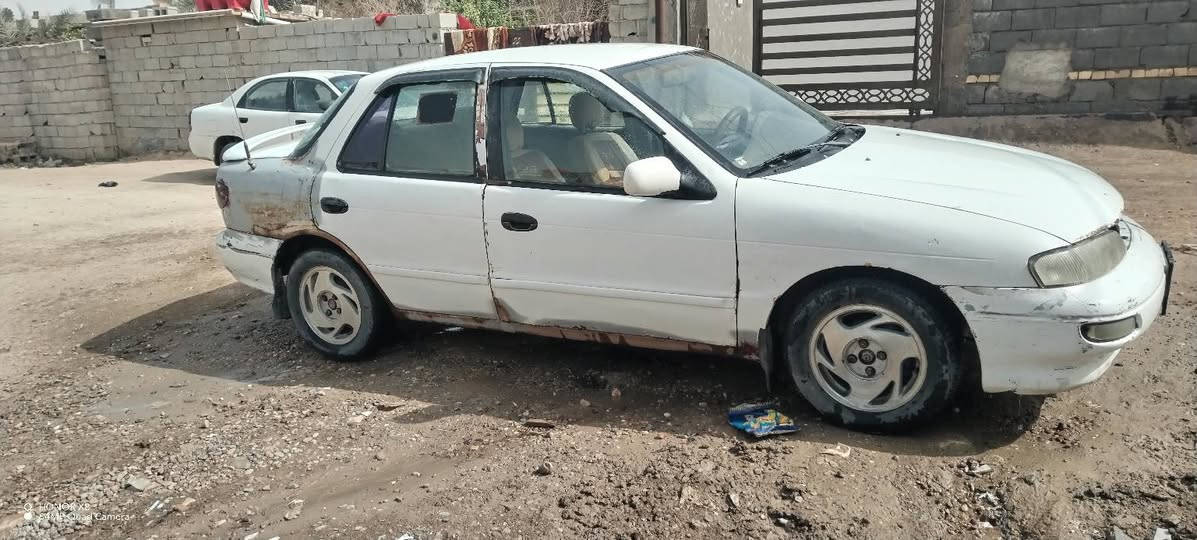 سيفا للبيع موديل 1995 نظيفه مال جناي محرك مسكر حاويه كير حاويه تخم تاير بيها خياسات سويتهن ورشيتهن اساس وعفتها ماصبغتها رقم بغداد باسمي تحويل ثاني يوم لايت شاد زنون كلوبات كلها شغاله مسجل شغال 4سماعات جام 4 ينزل ويصعد سياره  تبريد شغال منظومه جاهزه كلها جديد شرط الفحص جانيها على أيدي مكان بابل جبله السعر 37 ورقه وبيها مجال الي يريدها يتصل وبيه خير ويدلل
***********
