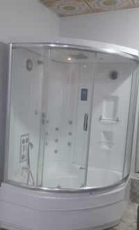 جاكوزي مستعمل • نظيف شغال • مكاني بصره