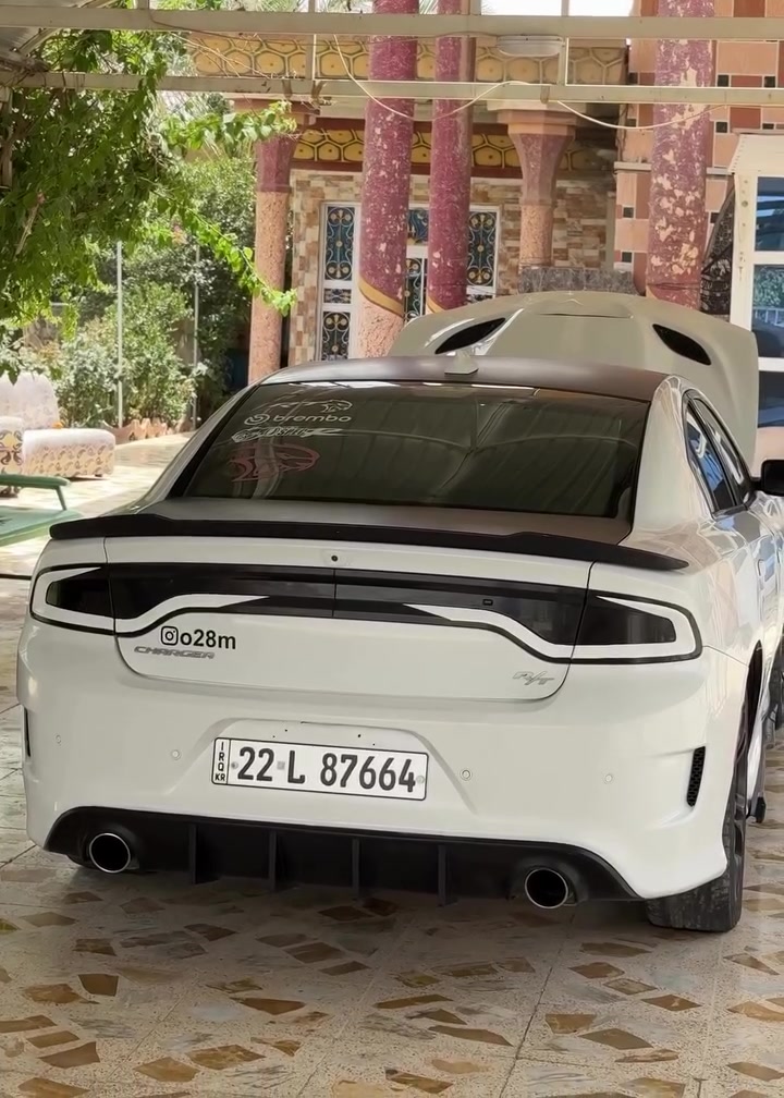 جارجر ارتي 2021 للبيع 
super track pack  5.7 L
مواصفات السيارة :-
  سياره ستوك بدون برمجه بدون ساحات تفحيط 
بعدها نضام الشركه 
بدون فتحه ❌
سياره استخدام شخصي مرتبه ومداريه
شاشة جبيرة كار بلي 
شفتات ستيرن 
٣ وضعيات قيادة 
كامرة حساسات خلفية 
كشنات جلد 
كت كامل هلكات بلادي من الشركة 
ويل نجمه 20 اصلي موبر
دبات سود بلادية من الشركة بدون لحيم 
منظومة تبريد ثلج
(حماوه 95) بهل ايام الحاره ماشاءالله 
السيارة مسويلها ادامة كاملة 
(فلاتر بانزين - تنظيف نوزل - تنظيف بلك - تنظيف جويتر)
كير + محرك كفالة
السيارة خارج + داخل نظيفة جداً 
قبل اسبوع مسويلها (بوليش + حمام داخلي ) 
السيارة ماشية 37ميل 
حادثها جاملغ امامي جهة السكن 
 
الجاملغ جهة السايق مبدل بدون ضرر 
 
ايرباك راجع وكاله هارلم 
صور الحادث موجوده راسلني توصلك الصور مع السعر 
العنوان صلاح الدين تكريت 
الهاتف *********** 
بي واتس آب
