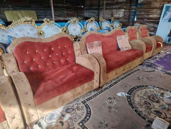 تخم١٠ مقاعد جديد السعر ٢٣٠ رقمي ***********
