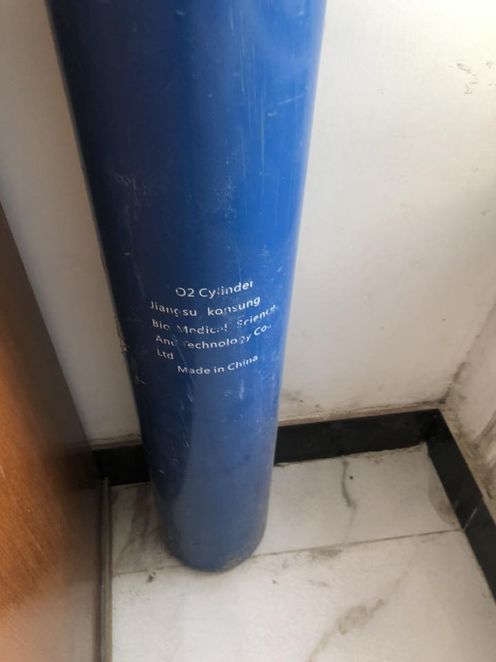 بطل اوكسجين
ما مستعمل ابد 
كامل مع الملحقات
قيم واخذه
***********
