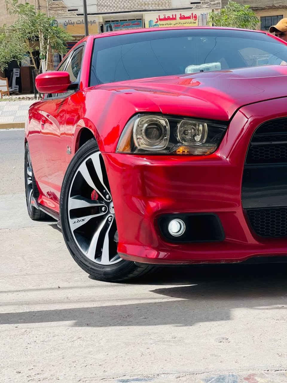 السلام عليكم 
جارجر srt 2013 بيع فقط بدون مراوس ؟بيع فقط
فول مواصفات للرادر بس الرادار مشيول 
بيهة طابوكة ارتي كورات وثلاجة وكام شفت اس ارتي 
فتحة 
نقطة عمياء 
سكليتر كهرباء 
كشنات خزن كشنات تدفئة تبريد 
كلاصات تدفئة تبريد
سقف روز رايز
كزوز بوابات ام ريموت 
داون بايب 
فيت بم ول برو
عليهة شوتة رياضية 
لايت اوركال متغير ومنضومة زنون اصلية 
برمجة مصطفى ايكل
حادث جاملغ وبنيد وشادهن اصليات وبيهة بارد قليل
للاستفسار واتساب ‭+964 771 718 9174‬
لسعر 140


**إذا كنت صاحب هذا الإعلان وتريد حذفه لأي سبب، رجاءا أرسل رسالة إلى الدعم الفني**